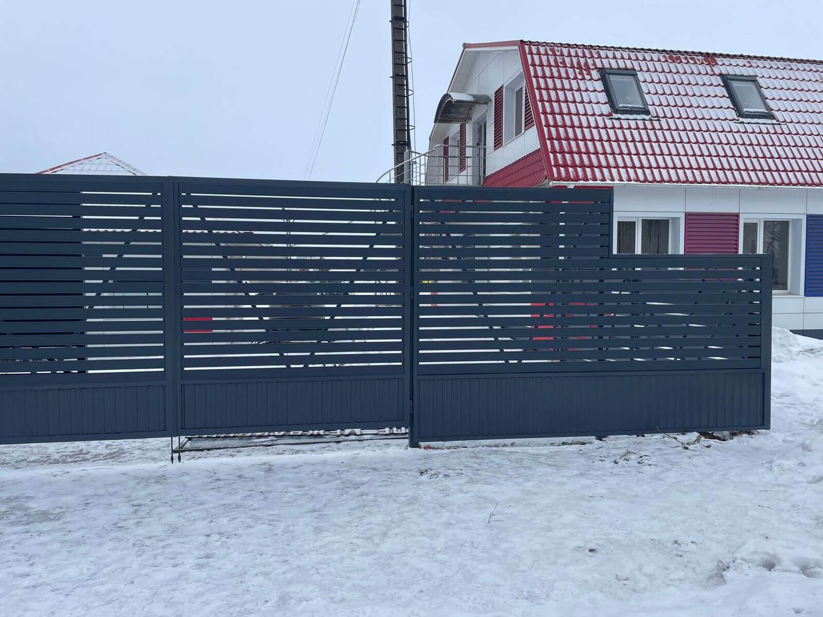 Забор-ранчо из металлического планкена 11м RAL7024 Серый Графит фото 1 в Кстово