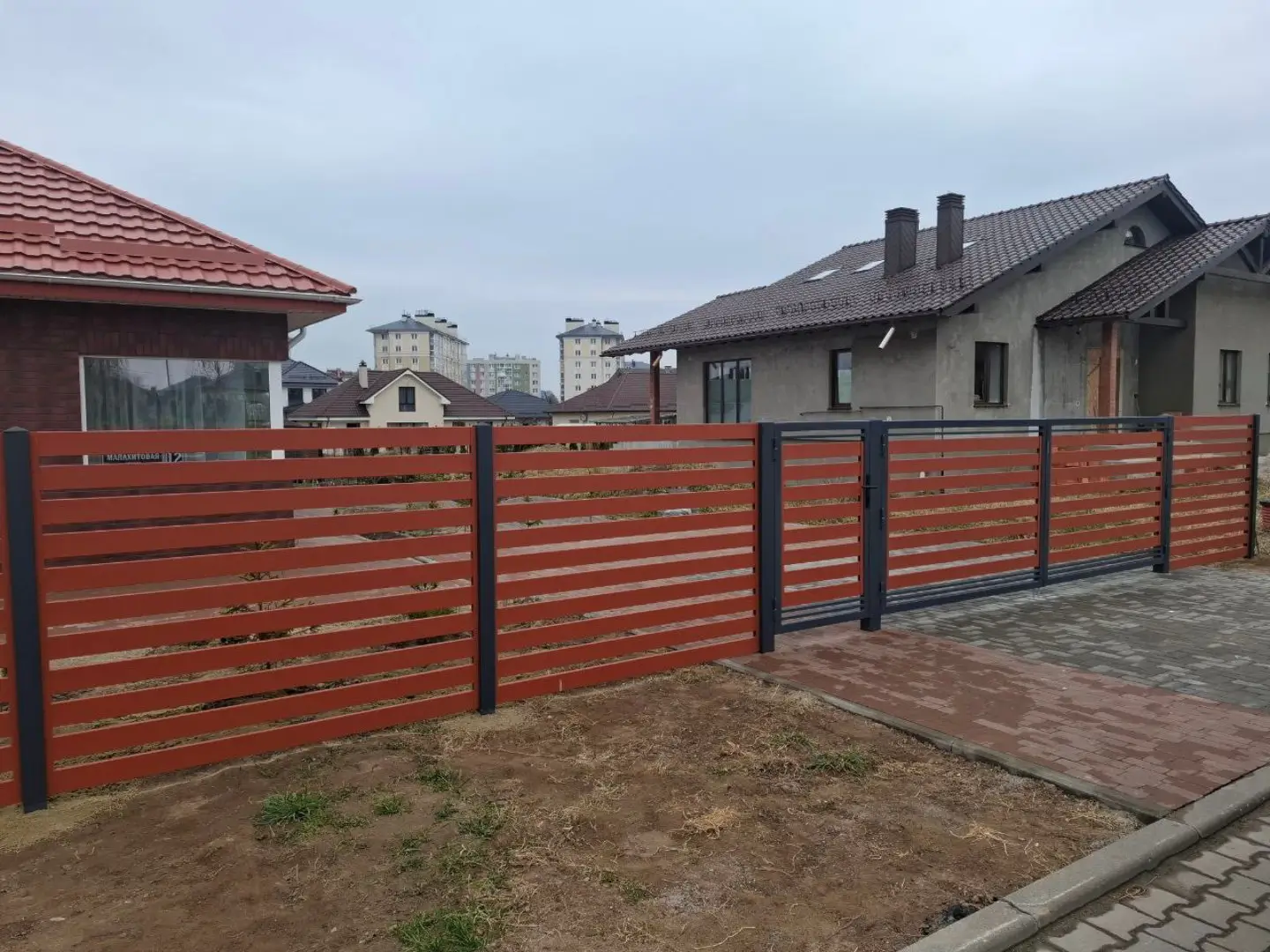 Забор-ранчо из металлопланкена 18м RAL8004 Терракотовый в Кстово
