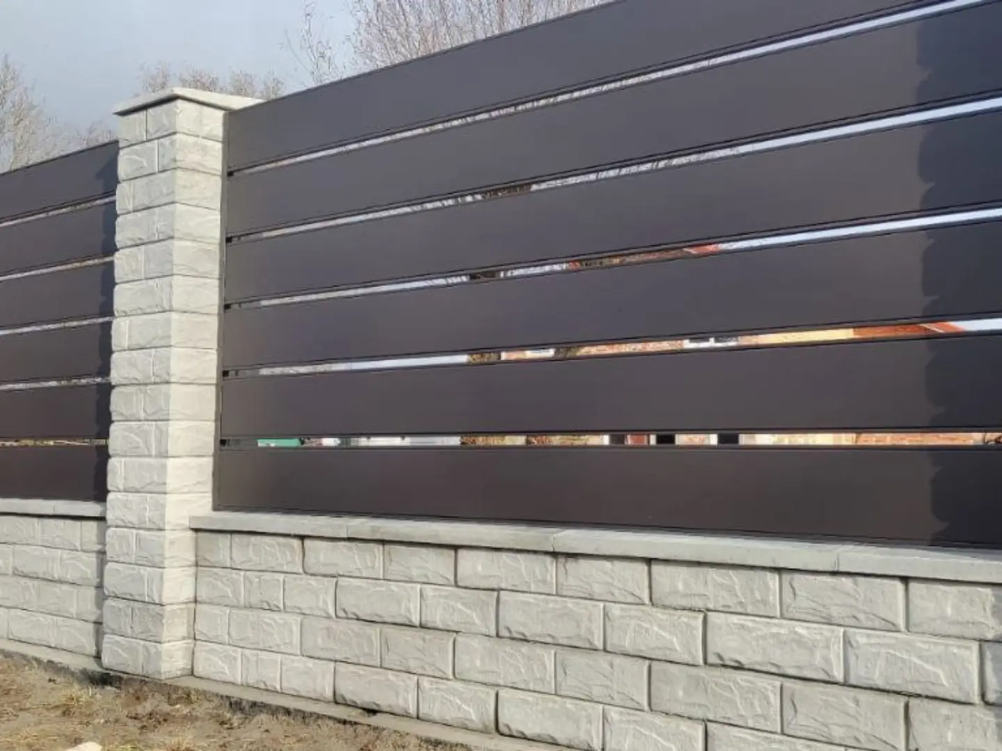 Забор-ранчо из металлопланкена 32м RAL8019 Темный Шоколад МАТТЕ фото 3 в Кстово